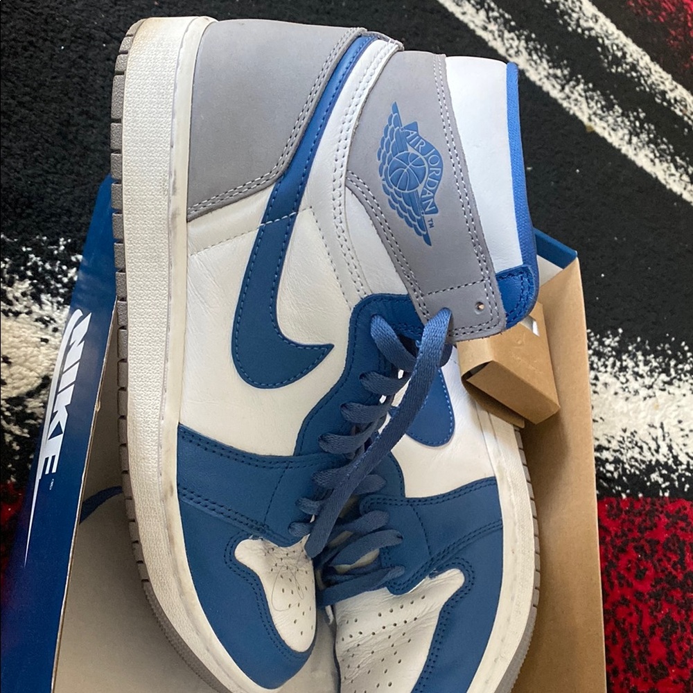 Nike Blue and White Sneakers High-Top Classic - Picture 4 of 4